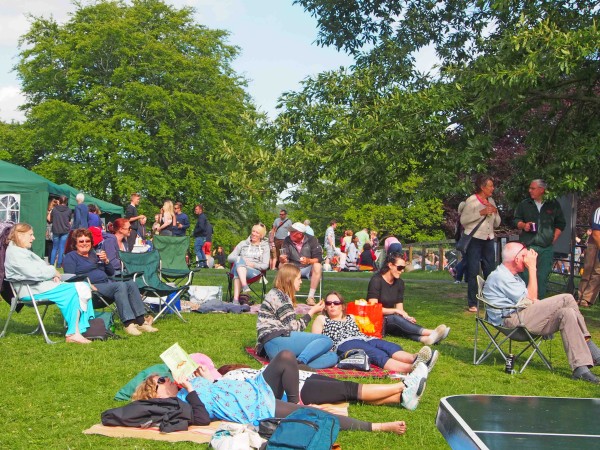 Picnic crowds enjoy the sun